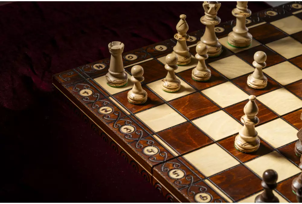 SZACHY SENATOR (42x42cm) - klasyczne drewniane szachy idealne na prezent